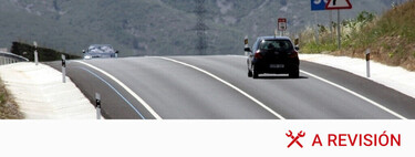 Cómo detenerse en carretera en caso de avería o emergencia, según la DGT