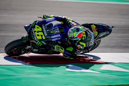 Yamaha ha resurgido en MotoGP, pero a Valentino Rossi le falta velocidad: "Tengo dificultades en aceleración"