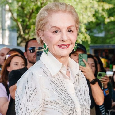 Zara lo predijo hace semanas y Carolina Herrera lo confirma: así es (y así se lleva) el accesorio de tendencia del otoño 2026 