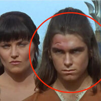 Hace 31 años salió por primera vez en Xena; hoy es una superestrella en la serie del momento. ¿Reconocéis al actor?