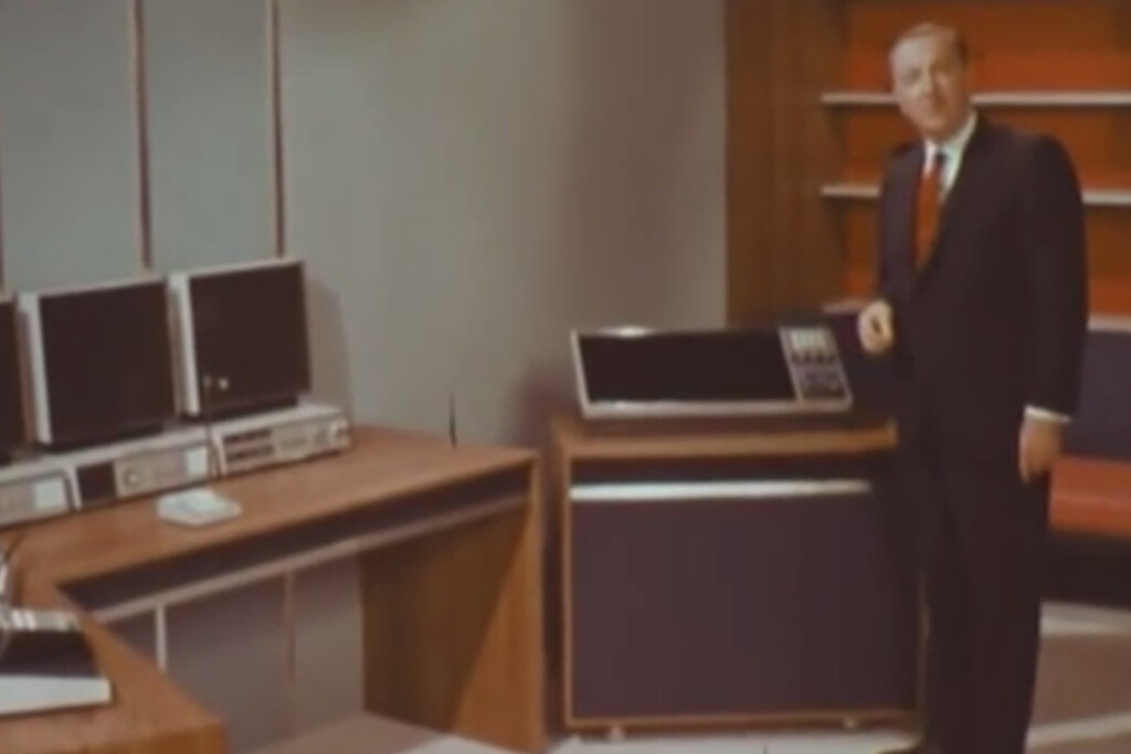 En 1967, un programa de televisión se imaginó la oficina del siglo XXI. Y sin saberlo anticipó a los ordenadores