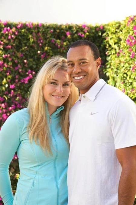 Tiger Woods presenta a su nueva novia, cuidado con los cuernacos esta vez
