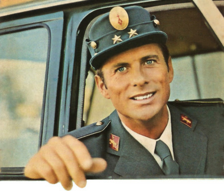 En 1972 ya había en España una serie sobre Seguridad Vial, y la protagonizaba un guardia civil