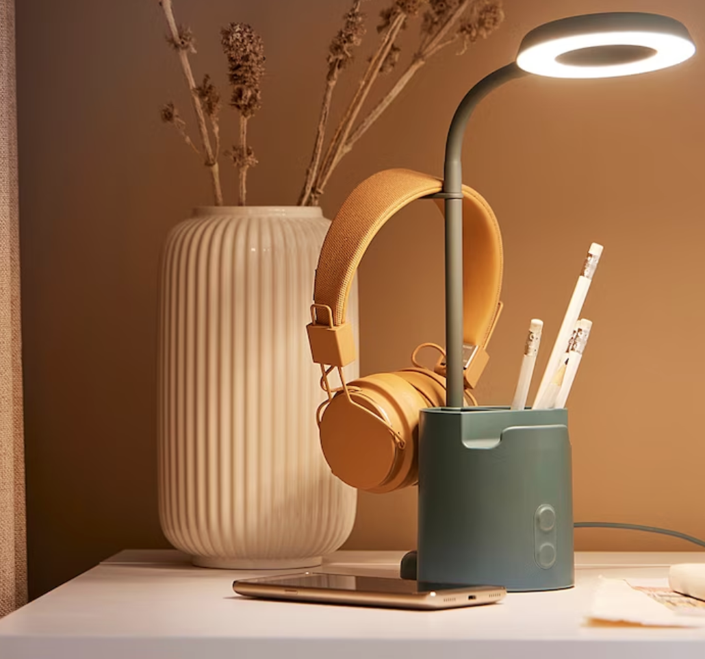 BRUNBÅGE
Lámpara trabajo, con almacenaje regulación intensidad luminosa/turquesa