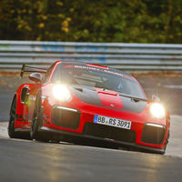 El Porsche 911 GT2 RS de Manthey Racing se convierte en el modelo de calle más rápido en Nürburgring