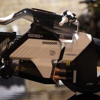 La moto que se adapta al conductor: esta futurista moto eléctrica china cambia de tamaño y tiene 174 CV