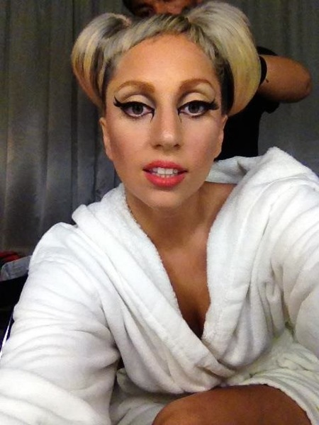 Para conseguir un Rólex falso, querida Lady Gaga, primero tendrás que sufrir