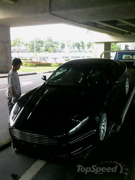 Replica de Aston Martin DB9 sobre Opel Calibra
