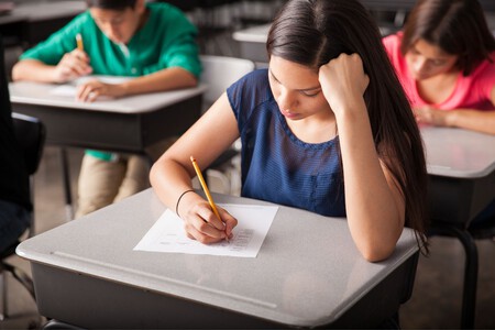 Chatgpt Escuelas Mexico Uso Ia China Enfrenta Lentes Inteligentes Xataka Mexico 1