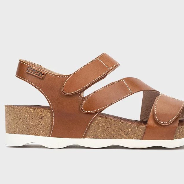 Sandalias de mujer de piel con cierre adherente
