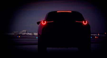 ¿Eres tú, CX-3? Mazda estrenará en Ginebra un nuevo y misterioso SUV compacto, que adelanta con este teaser