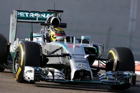 Test Abu Dhabi: Mercedes el más rápido, Sainz rueda y Honda arranca
