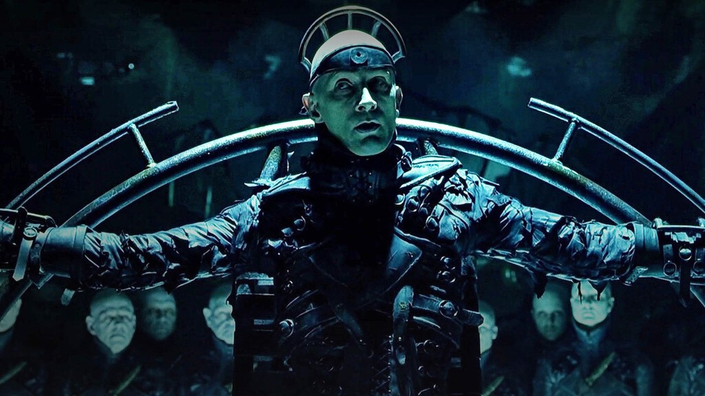 El director que se adelantó a 'Matrix' vuelve al cine de ciencia ficción. Su primera película desde 2016 promete una revolución de los robots contra la explotación capitalista