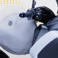 Durante años el airbag fue cosa de coches. Ahora Yamaha lo ha metido en una moto por primera vez, y es una revolución impagable
