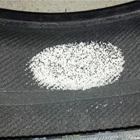 Os americanos estão consertando os pneus de suas motocicletas com bolas de tinta, e a invenção parece estar funcionando 