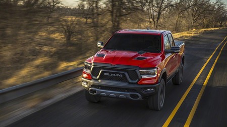 Ram Rebel TRX: un posible rival para la F-150 Raptor... ¡con el motor 6.2 V8 Hellcat de 717 CV!