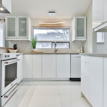 Ni obras ni reformas: el suelo estilo portugués de Leroy Merlin con el que conseguir una cocina renovada y con personalidad 