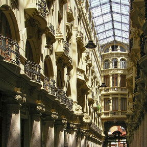 Esta es la calle más bonita de toda España, pero los turistas no lo saben y se van a Madrid o Barcelona 