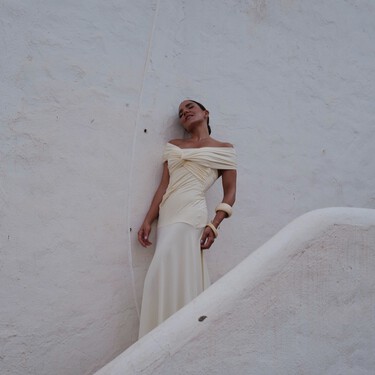 Acaba de llegar a Lefties el vestido largo con detalles fruncidos más bonito: disponible en tres colores por menos de 18 euros 