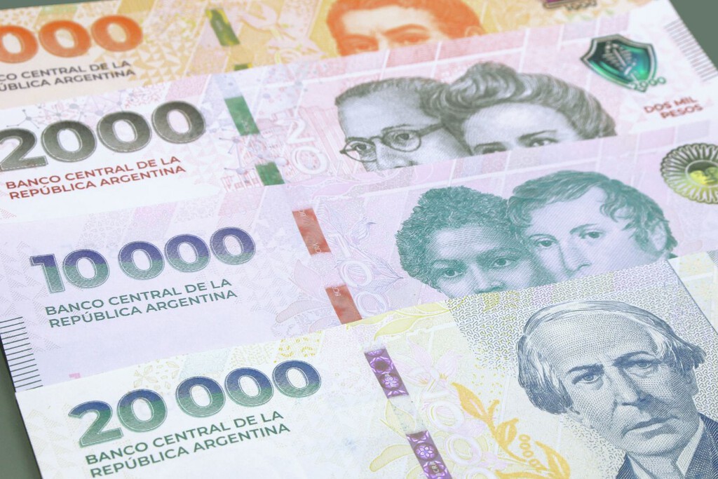 Nuevo ranking de TNA para plazos fijos en los principales bancos de Argentina: pasaron de un promedio de 27% a casi 50% 