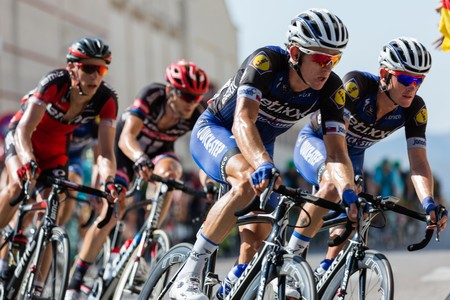 Rastrillo Retto: cascos, zapatillas y maillots de ciclismo con descuentos de hasta el 50%