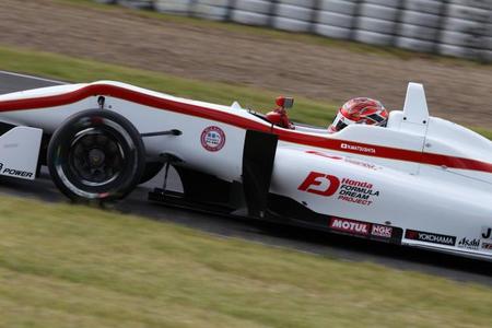 Nobuharu Matsushita firma un doblete en la Fórmula 3 japonesa en Sugo y encara el campeonato