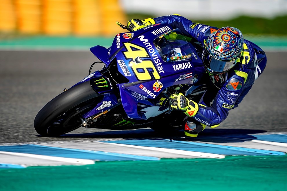 Los brotes verdes de la VR46 ya dan sus primeros frutos a Valentino Rossi