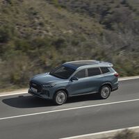 Probamos el EBRO s800: un SUV de 7 plazas súper equipado y con la potencia justa a un precio imbatible