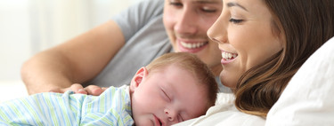 Los permisos de paternidad superan por primera vez a los de maternidad en 2018: qué significa