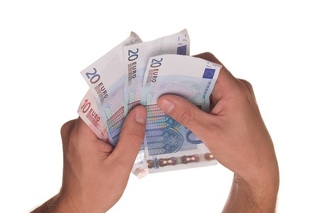 Las empresas estarán obligadas a publicar cuál es el salario medio de sus trabajadores y llevar a cabo planes de igualdad