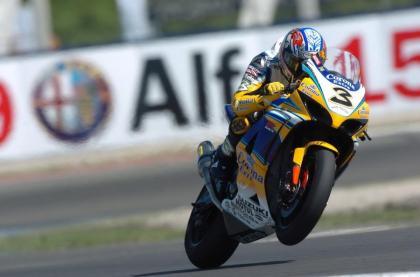 Max Biaggi se acerca a Ducati