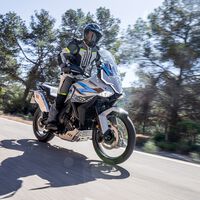 Probamos la Zontes 703F: Que sí, que hay motos para viajar que merecen la pena por menos de 8.000 euros
