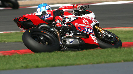 Carlos Checa