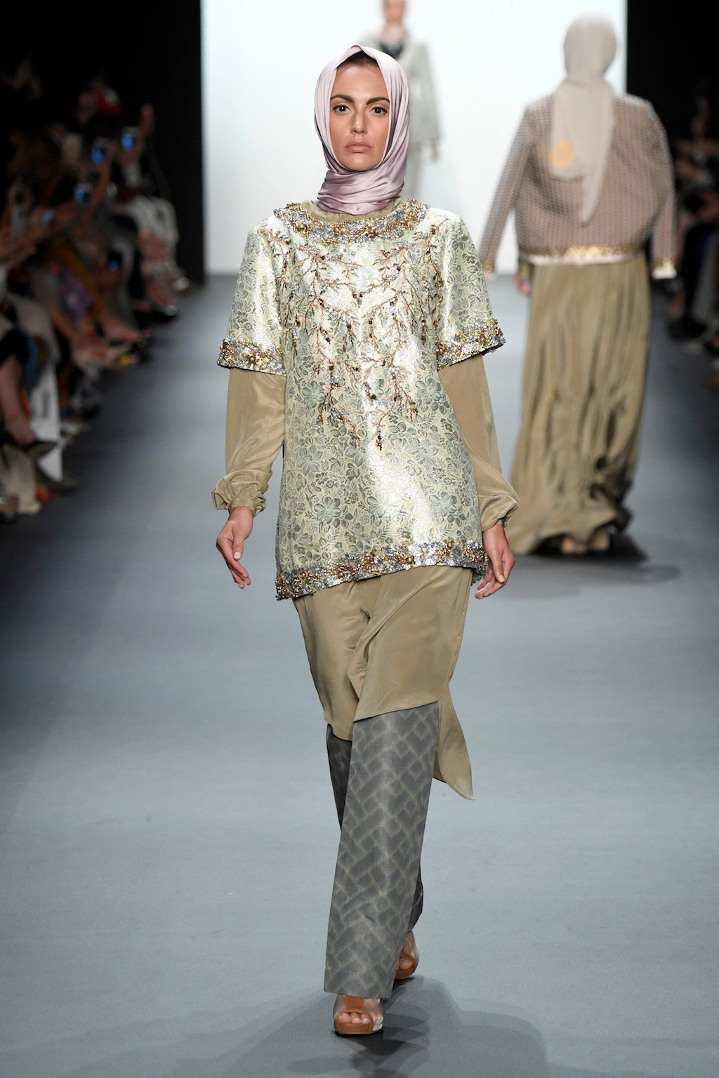 Foto de Anniesa Hasibuan (9/53)