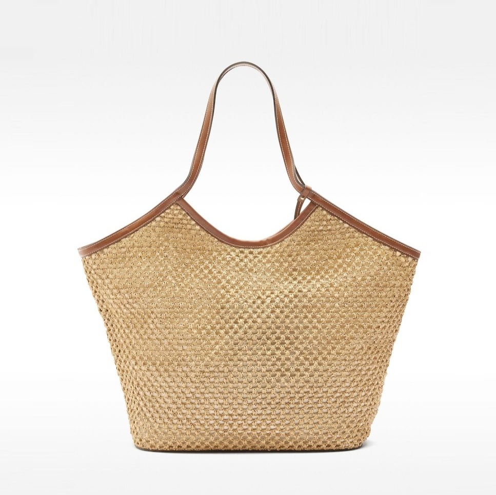 Parfois
Bolso de hombro estilo shopper efecto rafia con neceser extraíble y cierre imantado