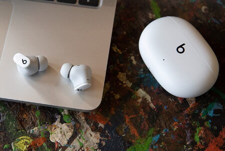 Beats Studio Buds