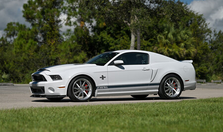 Este impecable prototipo del Shelby GT500 Super Snake, una joya exclusiva de 862 CV, sale a subasta