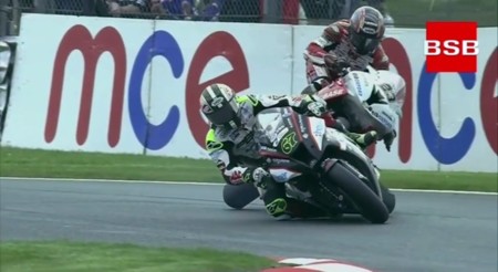 Ryuichi Kiyonari se lleva puesto a Shane Byrne, pero no pasa nada. Maravillas del BSB