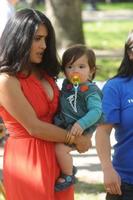 Una famosa "adicta a la lactancia" 