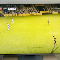 El Modo deportes de mi tele era un despropósito para ver fútbol. Así he calibrado mi Smart TV para arreglar el césped verde flúor