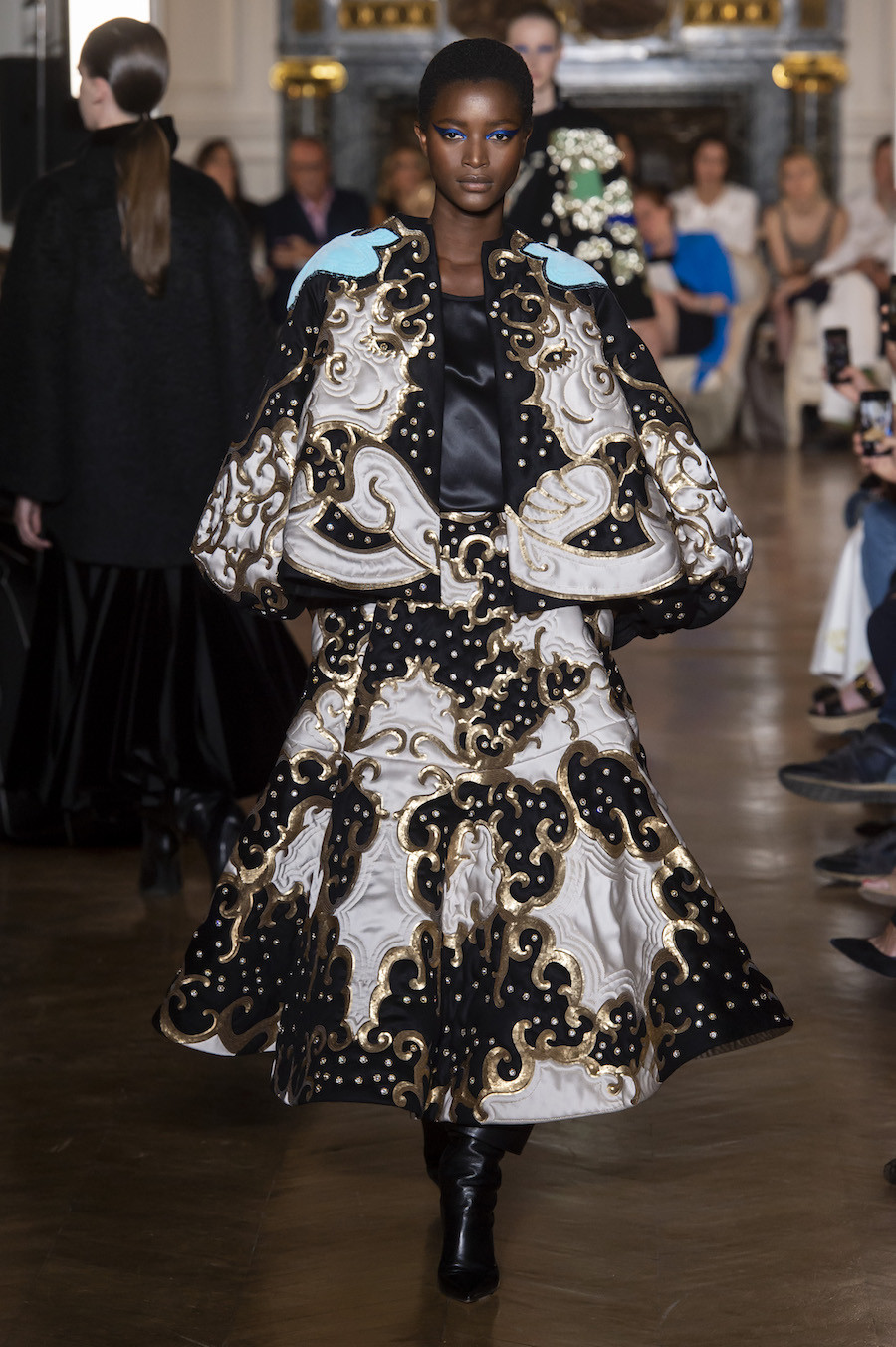 Foto de Valentino Alta Costura Otoño-Invierno 2018/2019 (18/63)