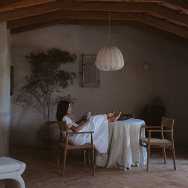 El ventilador de techo que decora existe: efecto madera, de estilo marbellí y súper rebajado hoy
