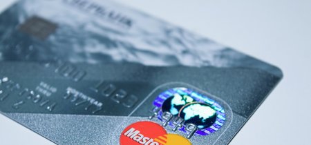 Mastercard evitará que te cobren automáticamente suscripciones a productos físicos tras finalizar el periodo de prueba