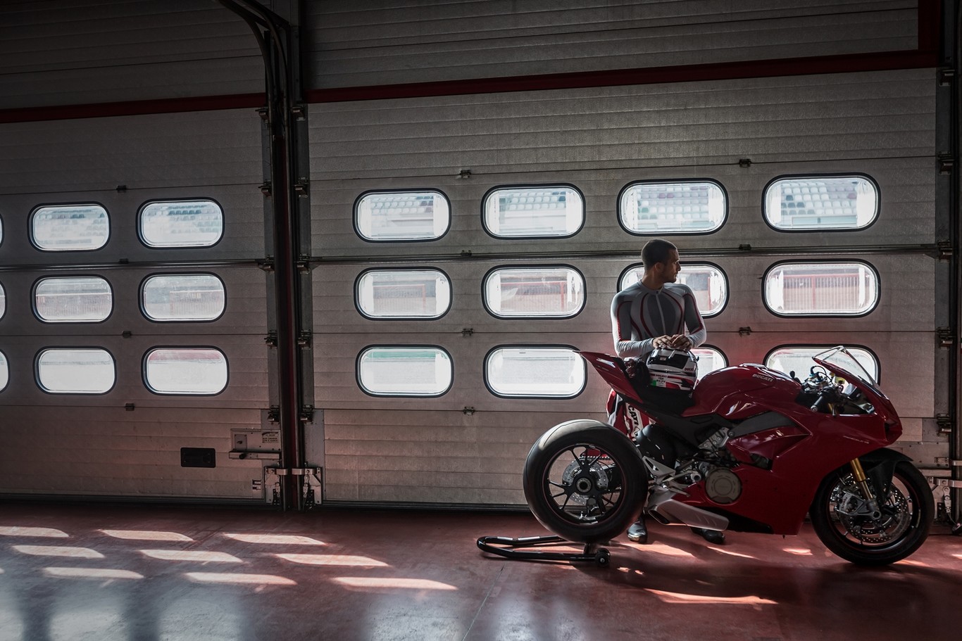 La Ducati Panigale V4 no va a acabar con las superbike bicilíndricas de Bolonia, al menos de momento