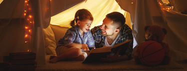 ¡Leamos cuentos en voz alta a nuestros hijos! Hacerlo tiene importantes beneficios para su desarrollo