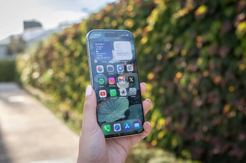 Foto de un iPhone 16 Pro