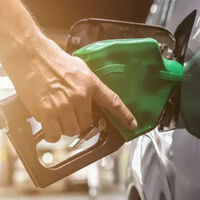 La gasolina Premium no es más limpia que la Magna, ¿pero le hace daño a mi auto si las combino?