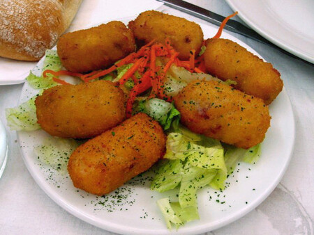 Cómo hacer croquetas con puré de papa, jamón y espinacas: una receta fácil y deliciosa con 5 ingredientes