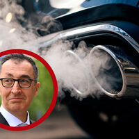 Cem Özdemir, ecologista alemán, sobre la prohibición de autos a gasolina: “¿de qué sirve si acabamos conduciendo eléctricos chinos?” 