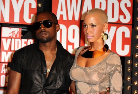 El movidón twittero entre Kanye West y Amber Rose acaba de empezar